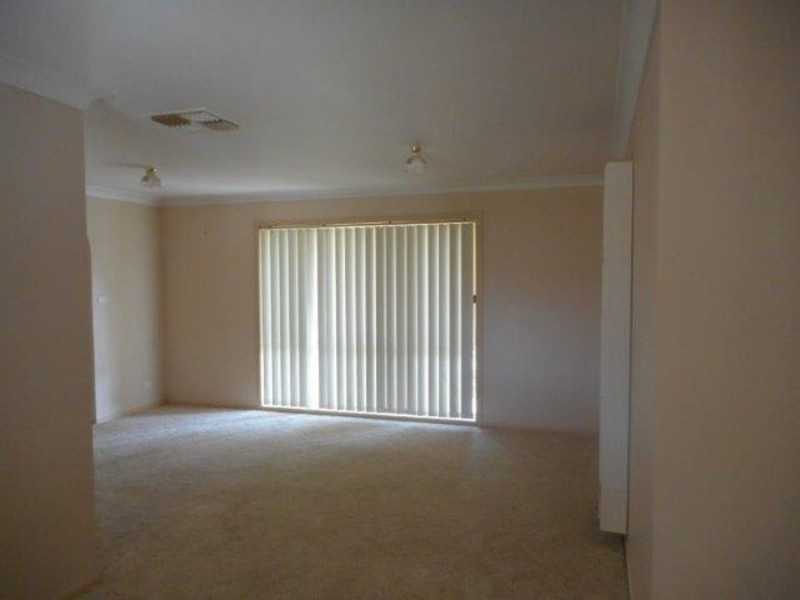 19 Paldi Crescent, Wagga Wagga NSW 2650