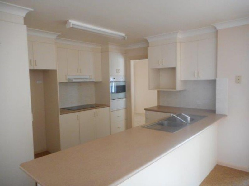 19 Paldi Crescent, Wagga Wagga NSW 2650