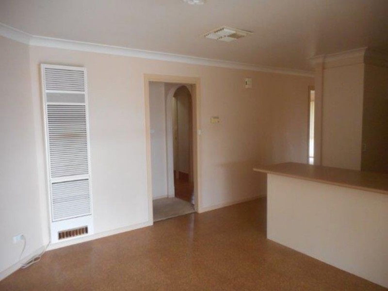 19 Paldi Crescent, Wagga Wagga NSW 2650