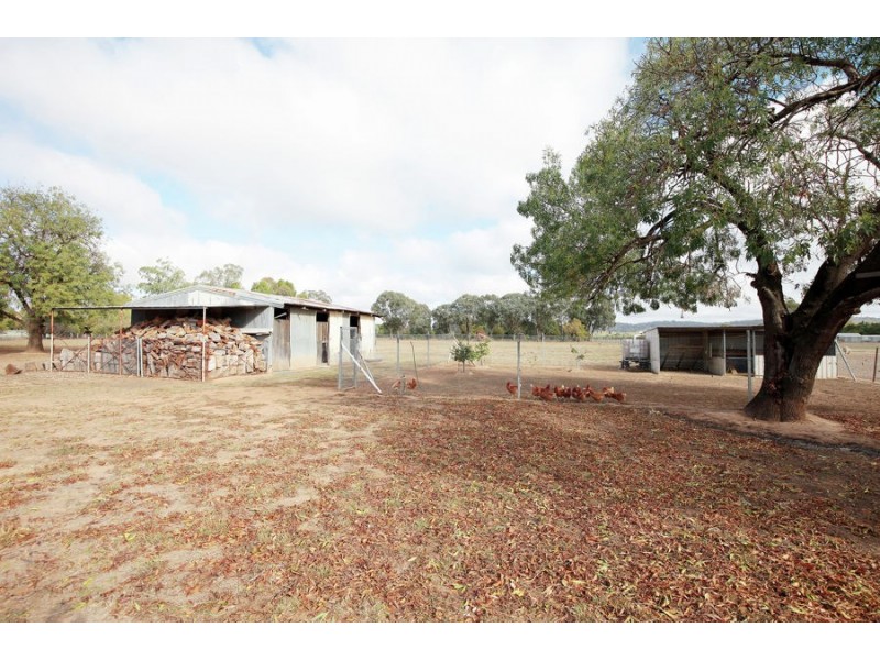 86 Mitchell Road, Lake Albert NSW 2650