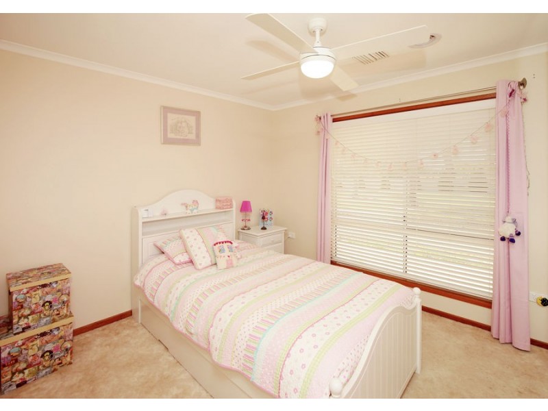 86 Mitchell Road, Lake Albert NSW 2650