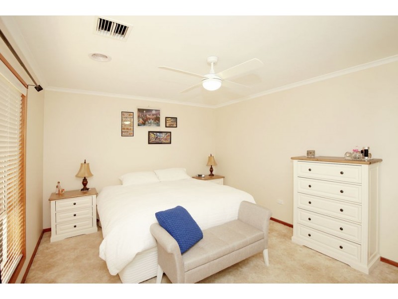 86 Mitchell Road, Lake Albert NSW 2650