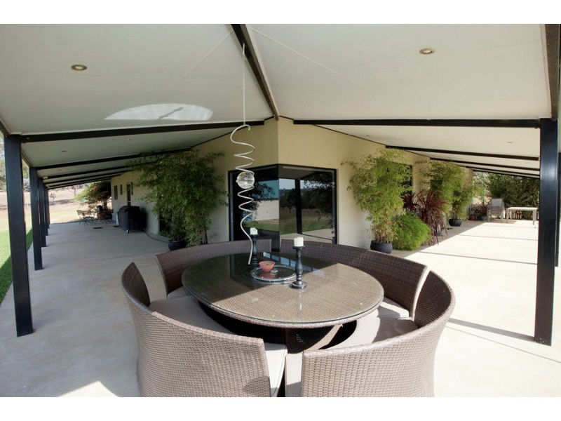 18 Willow Tree Place, Springvale NSW 2650