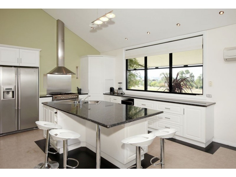 18 Willow Tree Place, Springvale NSW 2650