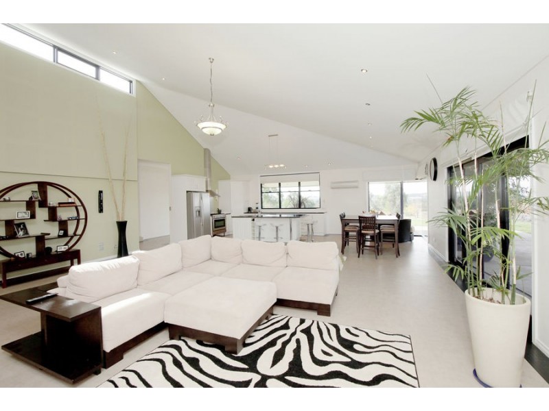 18 Willow Tree Place, Springvale NSW 2650
