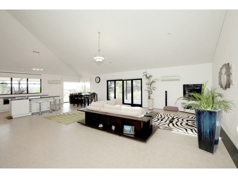 18 Willow Tree Place, Springvale NSW 2650