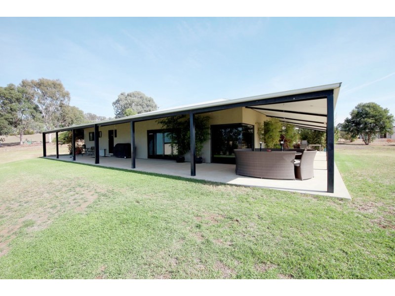 18 Willow Tree Place, Springvale NSW 2650