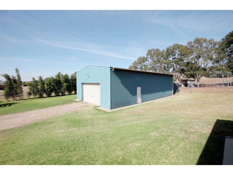 18 Willow Tree Place, Springvale NSW 2650