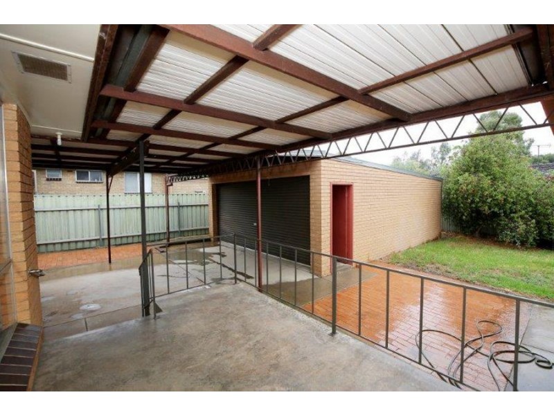 4 Fraser Street, Mount Austin NSW 2650