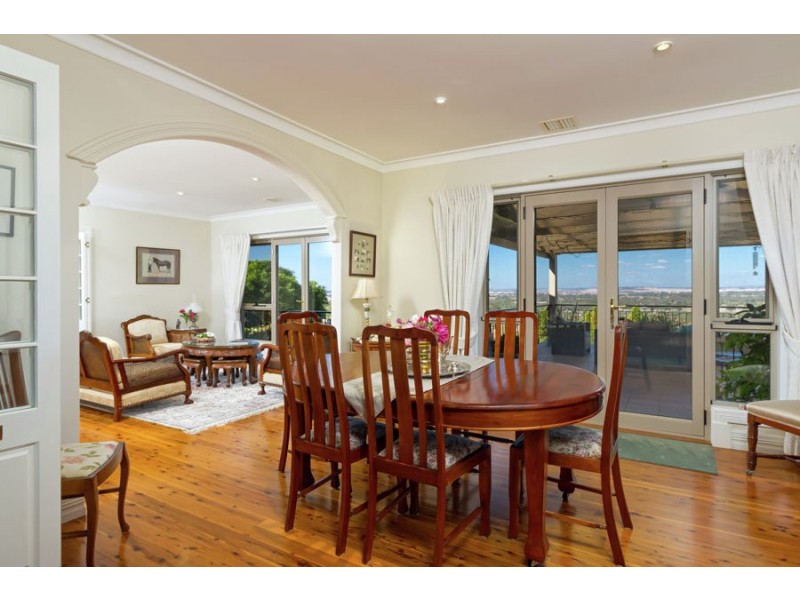 4 Gordon Close, Wagga Wagga NSW 2650