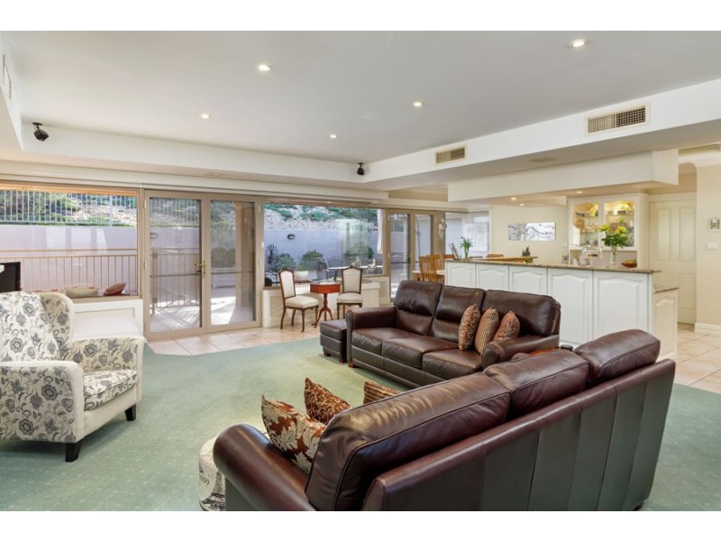 4 Gordon Close, Wagga Wagga NSW 2650