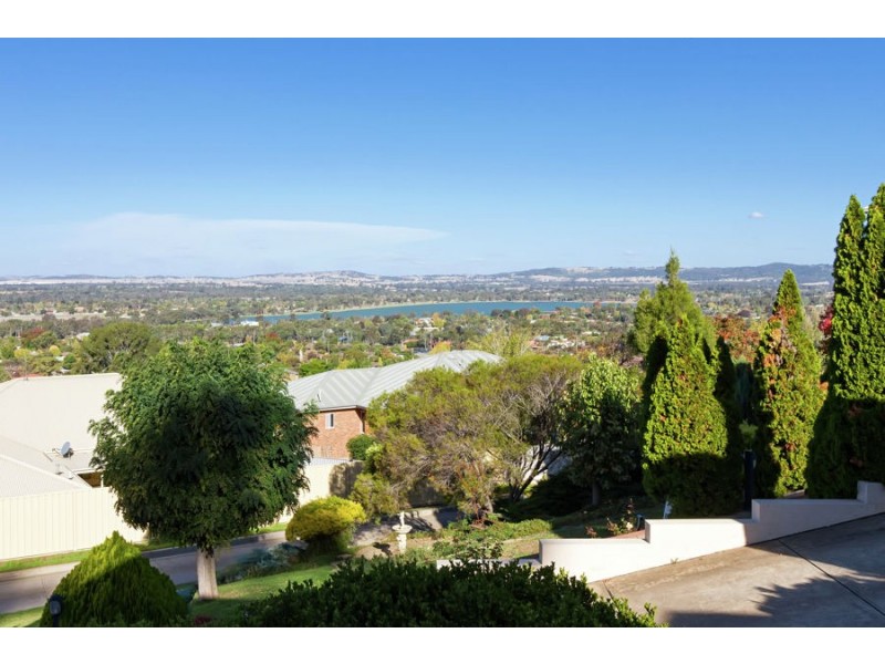 4 Gordon Close, Wagga Wagga NSW 2650