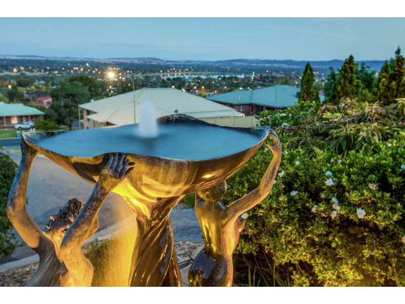 4 Gordon Close, Wagga Wagga NSW 2650