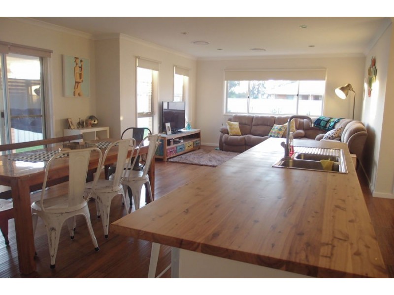 2 Rockliff Court, Lockhart NSW 2656