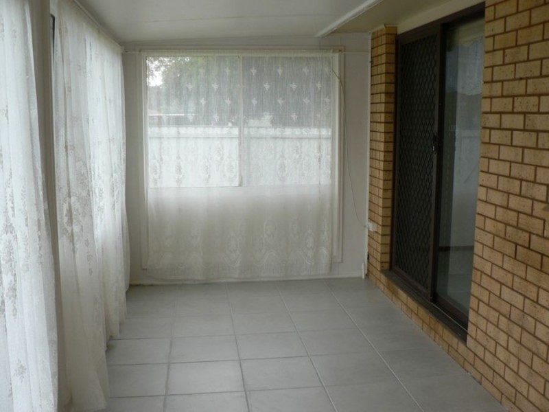 6 Gregory Crescent, Lake Albert NSW 2650