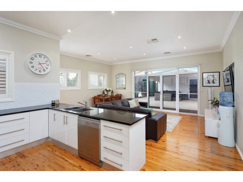 7 Norman Street, Turvey Park NSW 2650