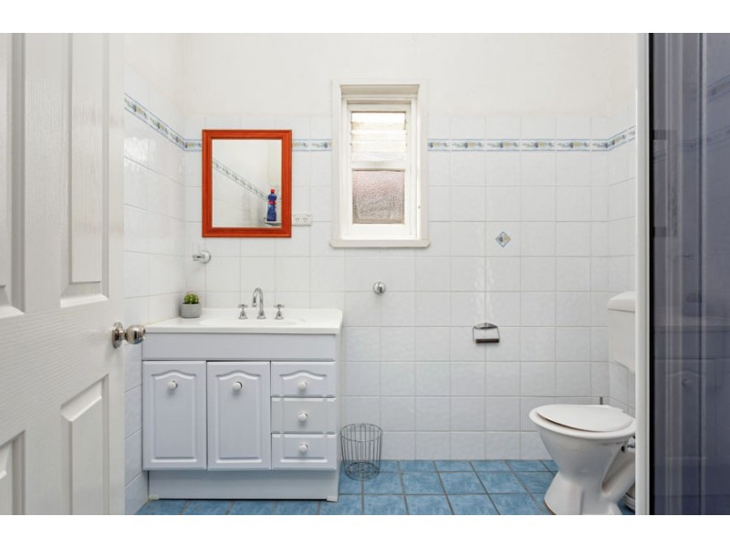 7 Norman Street, Turvey Park NSW 2650