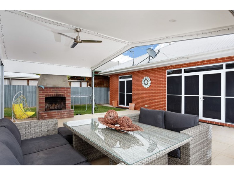 7 Norman Street, Turvey Park NSW 2650