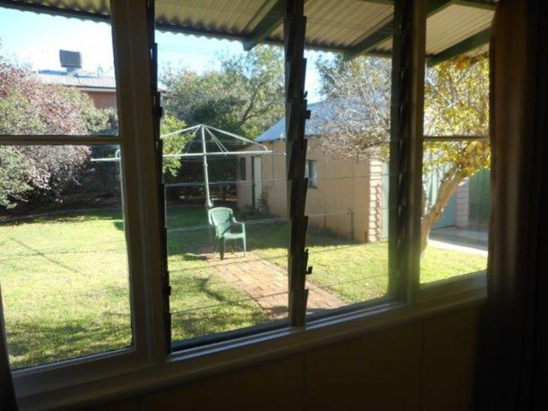52 Bourke Street, Wagga Wagga NSW 2650
