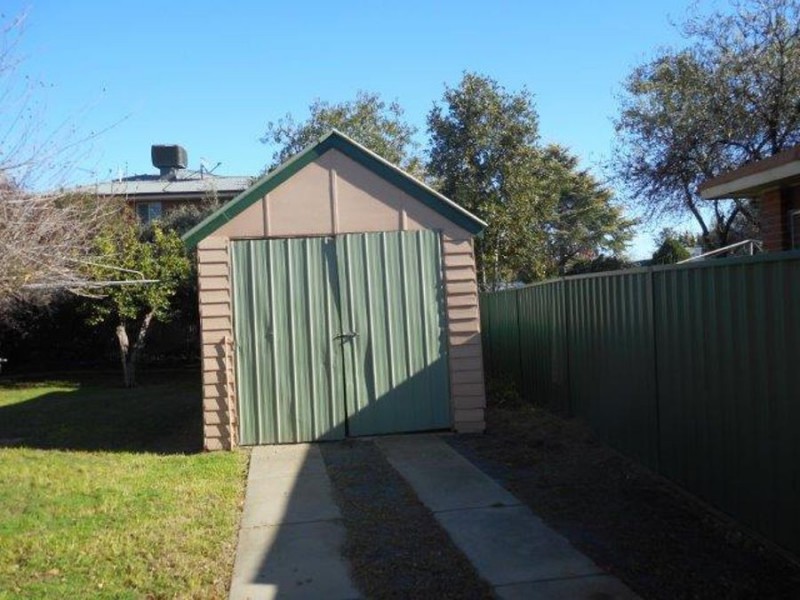 52 Bourke Street, Wagga Wagga NSW 2650