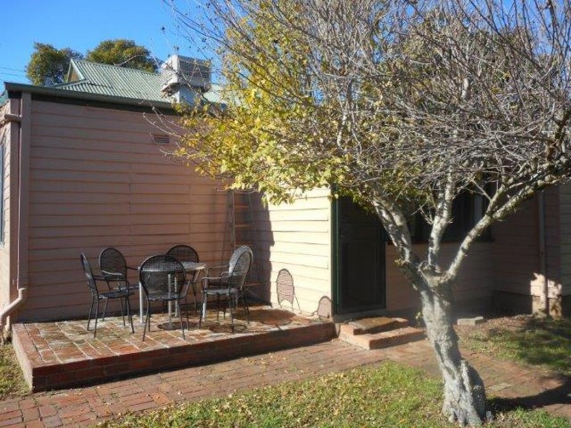 52 Bourke Street, Wagga Wagga NSW 2650