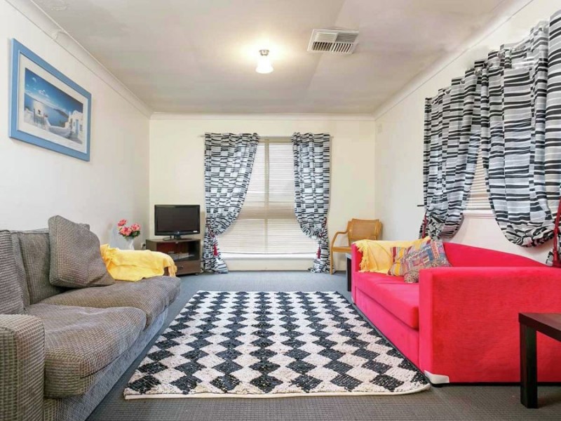 39 Leavenworth Drive, Mount Austin NSW 2650