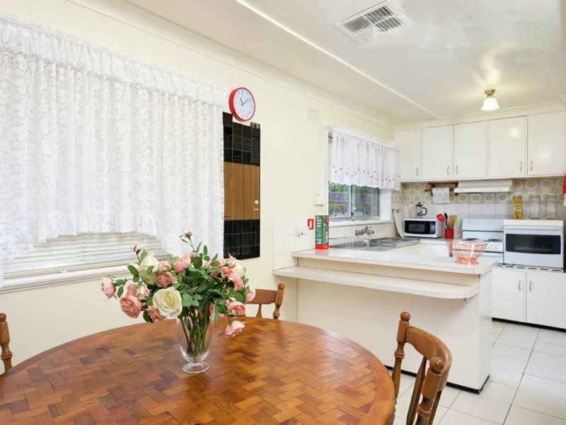 39 Leavenworth Drive, Mount Austin NSW 2650