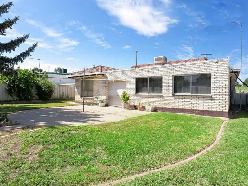 39 Leavenworth Drive, Mount Austin NSW 2650
