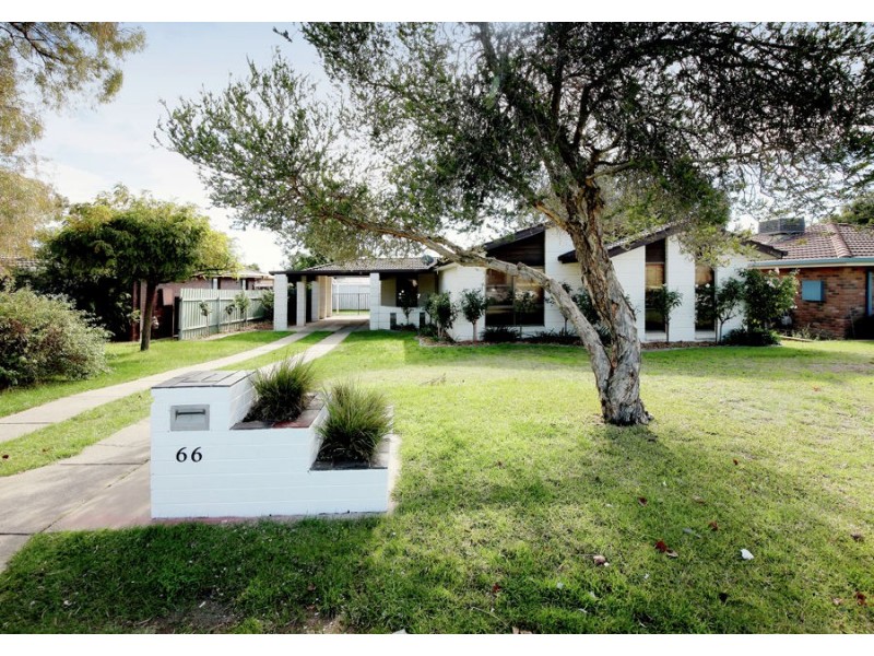 66 Undurra Drive, Glenfield Park NSW 2650