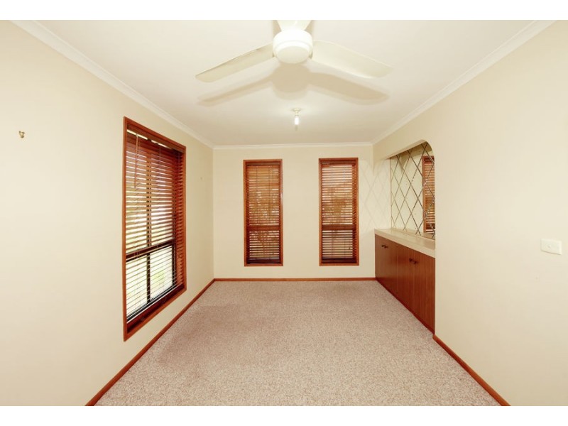 66 Undurra Drive, Glenfield Park NSW 2650