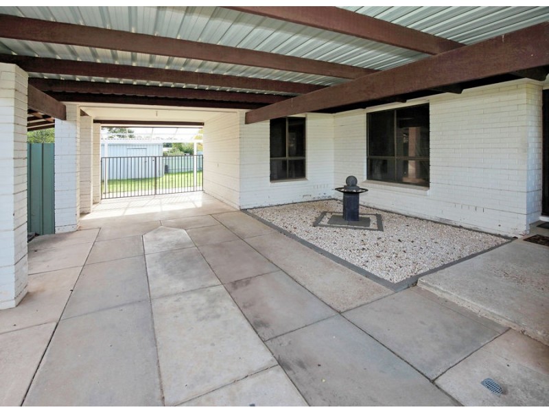 66 Undurra Drive, Glenfield Park NSW 2650