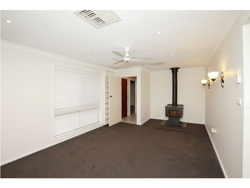 32 Bavaria Street, Tolland NSW 2650