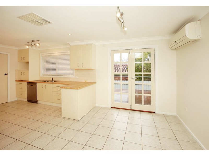32 Bavaria Street, Tolland NSW 2650