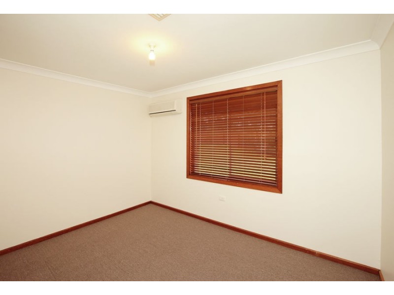 32 Bavaria Street, Tolland NSW 2650