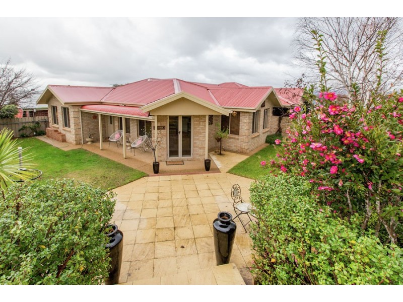 59 Kimberley Drive, Tatton NSW 2650