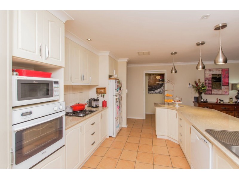 59 Kimberley Drive, Tatton NSW 2650