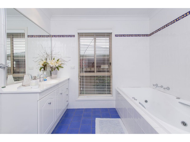 59 Kimberley Drive, Tatton NSW 2650