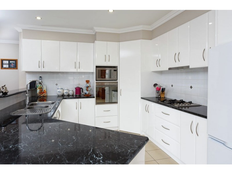 36 Yarrawah Crescent, Bourkelands NSW 2650