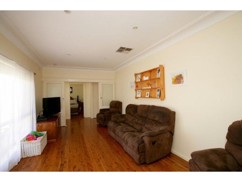 18 Boronia Street, Wagga Wagga NSW 2650