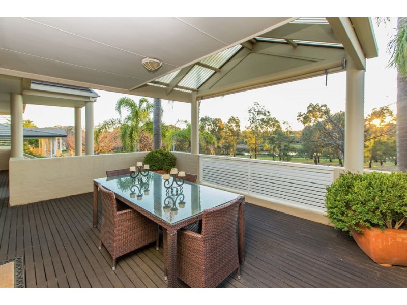 38 Lakehaven Drive, Lake Albert NSW 2650