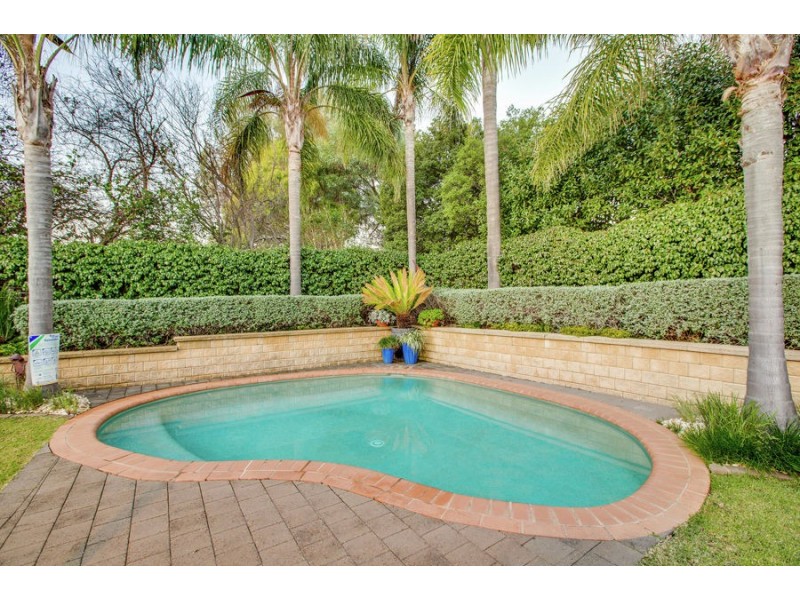 38 Lakehaven Drive, Lake Albert NSW 2650