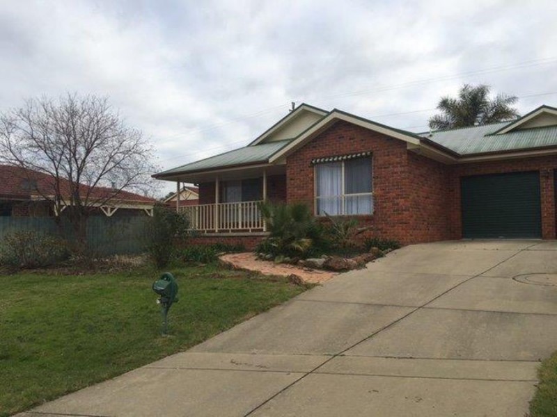 9 Malebo Place, Tatton NSW 2650