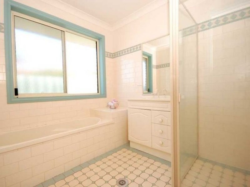 9 Malebo Place, Tatton NSW 2650