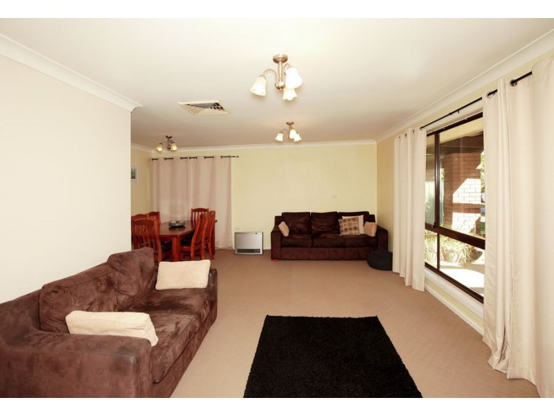 34 Maple Road, Lake Albert NSW 2650