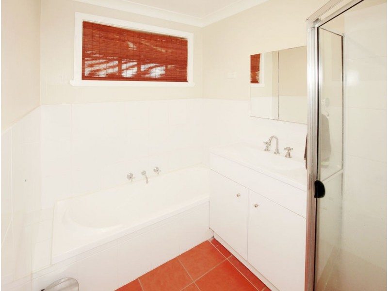 34 Maple Road, Lake Albert NSW 2650