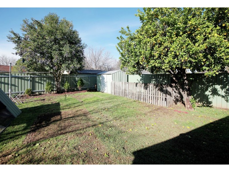 34 Maple Road, Lake Albert NSW 2650