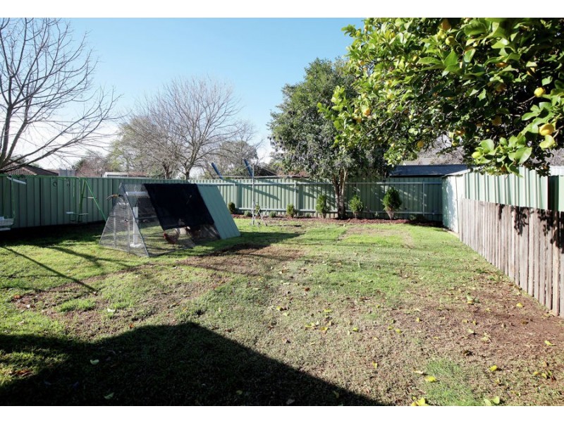 34 Maple Road, Lake Albert NSW 2650