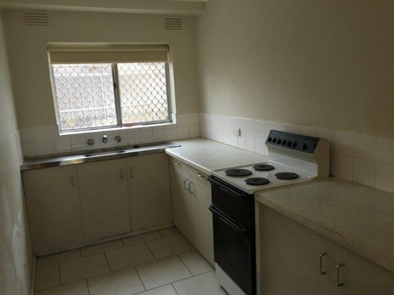 1/4 Nordlingen Drive, Tolland NSW 2650