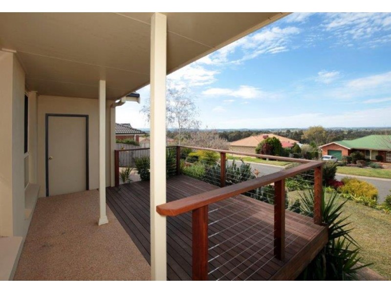 8 Fletcher Place, Kooringal NSW 2650