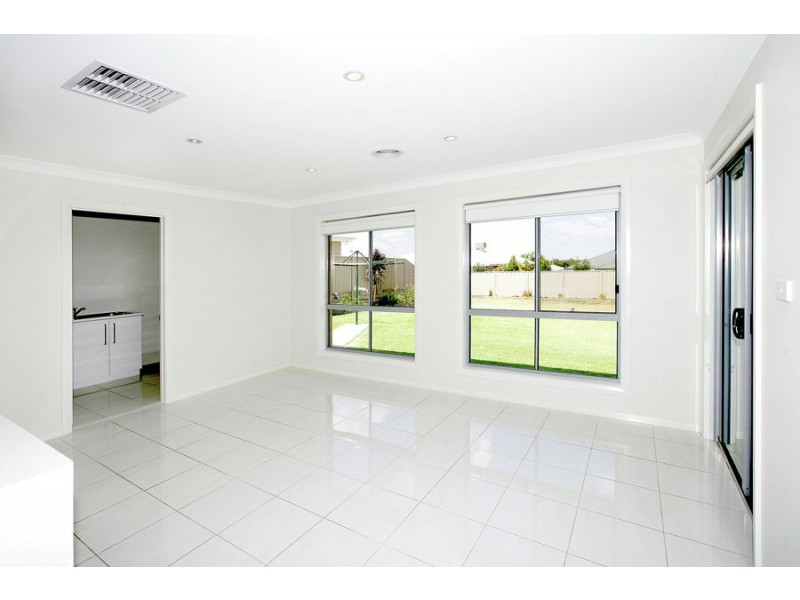 55 Stirling Boulevard, Tatton NSW 2650